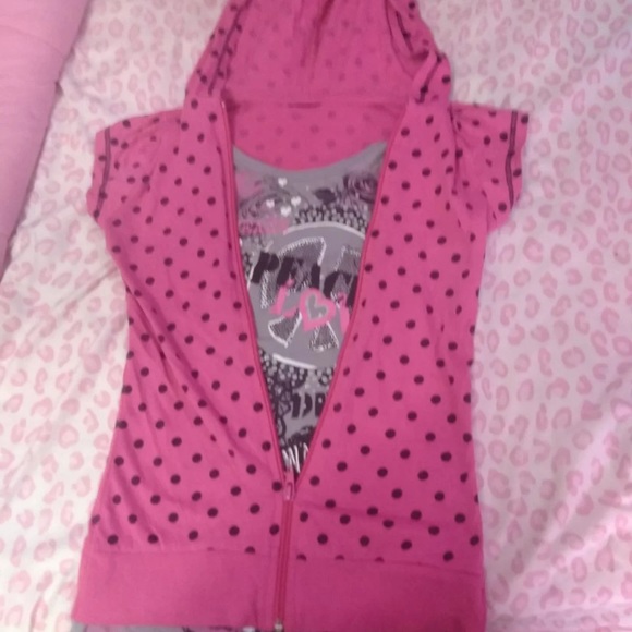 Cute 3 pc Girl’s shortsleeved hoodies! - Picture 3 of 7